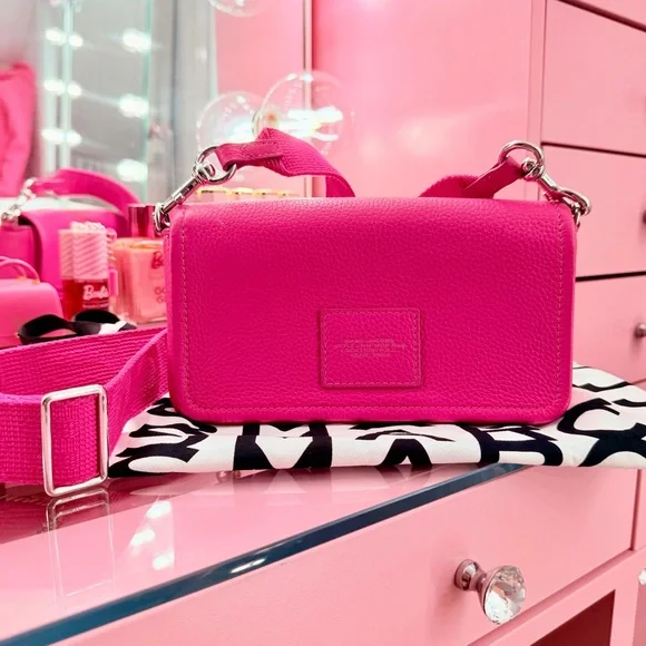 Marc Jacobs Hot Pink Leather Medium Tote Bag & Matching Mini Bag Wallet Set - Picture 3 of 12